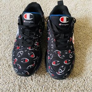 Size 7 men champion sneaker